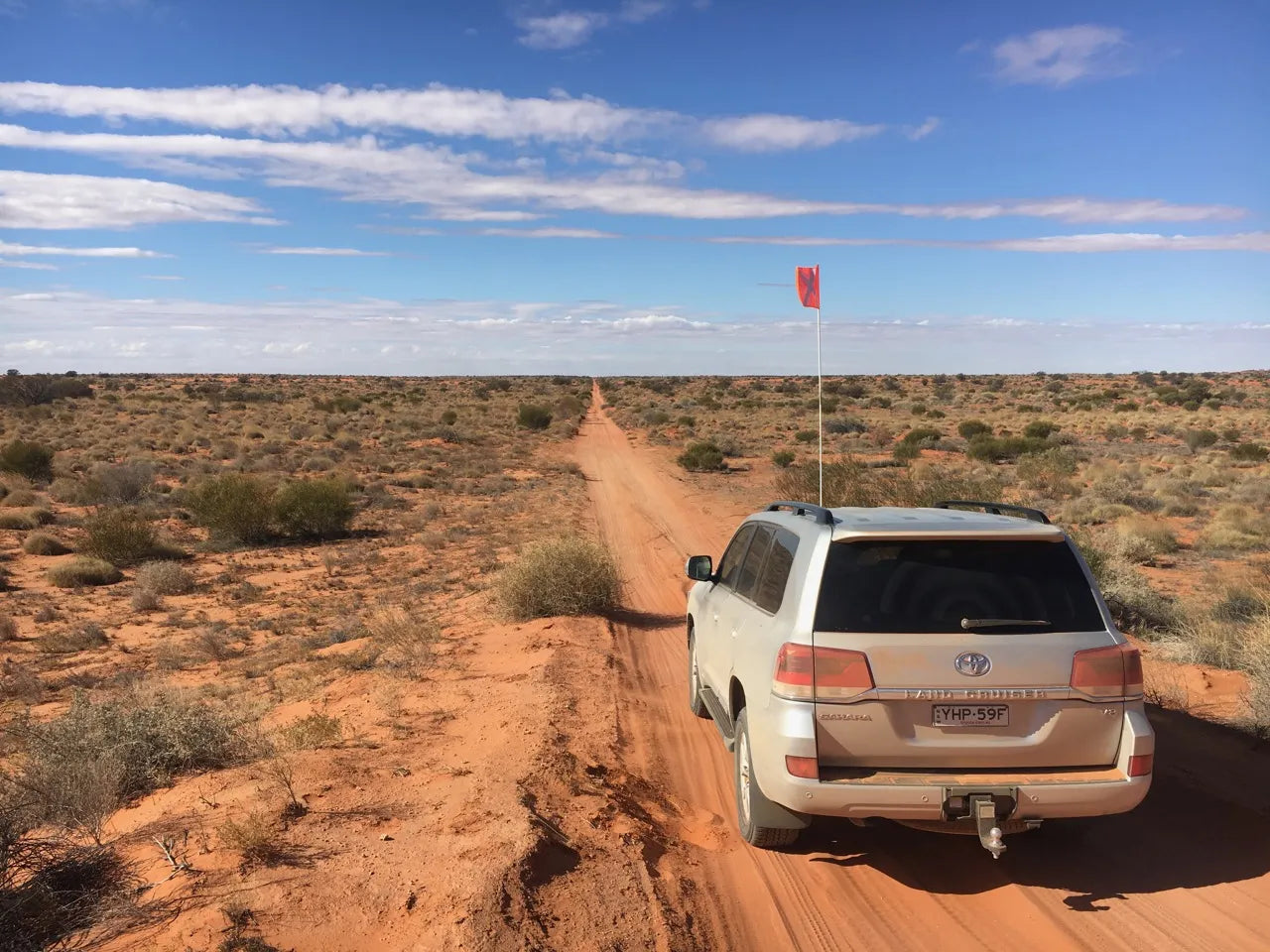 1 Car Desert Flag – 30x40cm on Knitted Polyester with Car Flag Pole